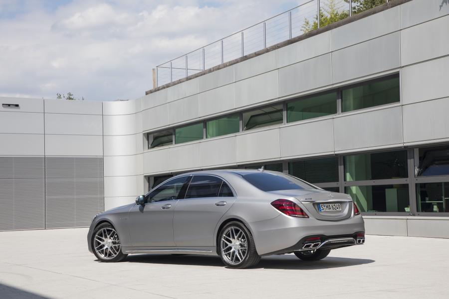  Mercedes-AMG S63 4Matic+ Lang 2017 года  (WW) (фото 8 из 105)